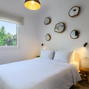 Live & Dream Mykonos Town